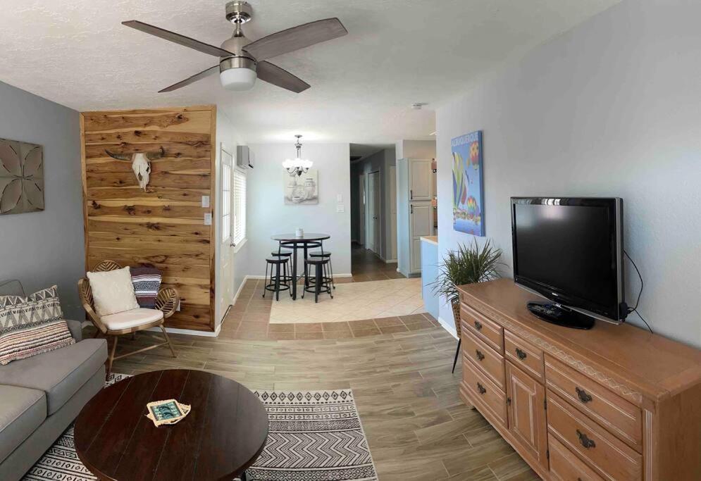 Comfy, Contemporary Quiet Retreat Vacation Home With Views Albuquerque Exteriér fotografie