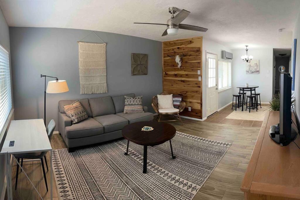 Comfy, Contemporary Quiet Retreat Vacation Home With Views Albuquerque Exteriér fotografie
